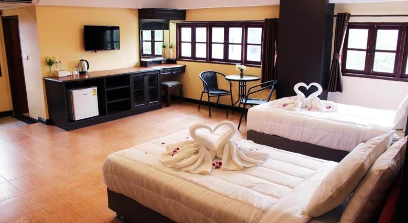 Rest@Ratchada Hotel Bangkok Bagian luar foto